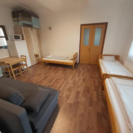 Pivni Lednice بيت ضيافة Lhota pod Libcany