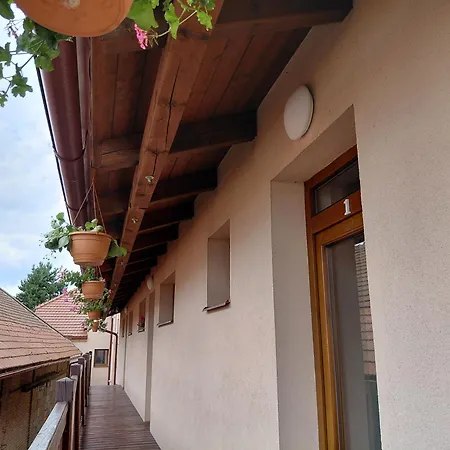 Pivni Lednice Konukevi 3*
