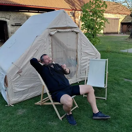 Pivni Lednice بيت ضيافة Lhota pod Libcany